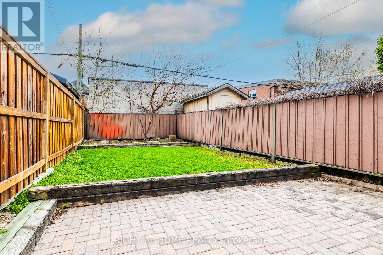 2025 Dufferin Street, Toronto, Ontario  M6E 3R3 - Photo 12 - W12107349