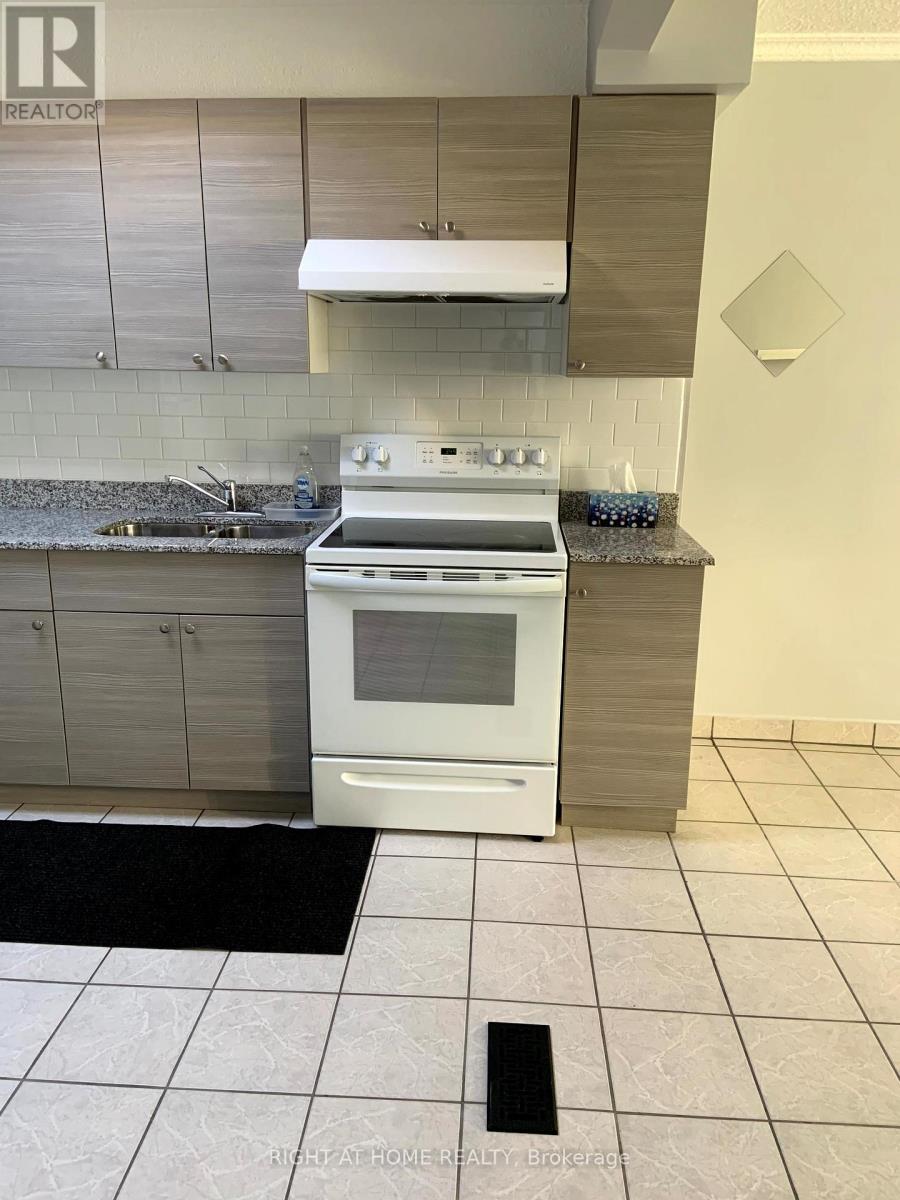 2025 Dufferin Street, Toronto, Ontario  M6E 3R3 - Photo 21 - W12107349