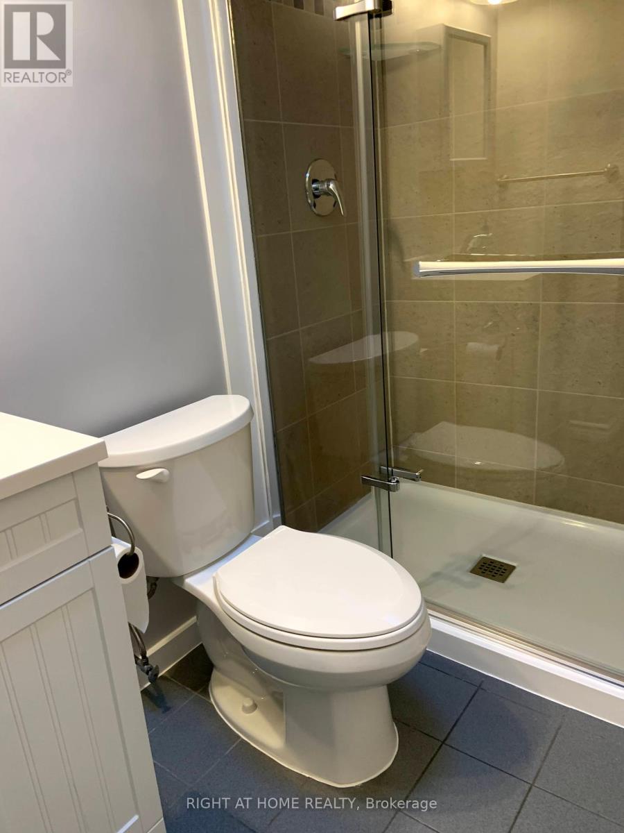 2025 Dufferin Street, Toronto, Ontario  M6E 3R3 - Photo 16 - W12107349