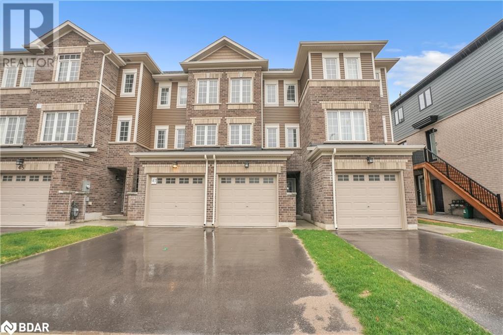 Property at 49 PUMPKIN CORNER Crescent image 1