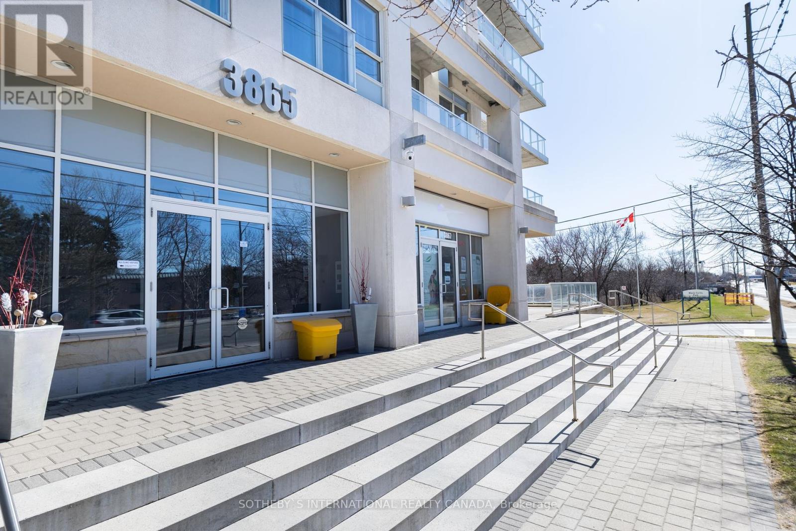Property at 520 - 3865 LAKE SHORE BOULEVARD W image 3