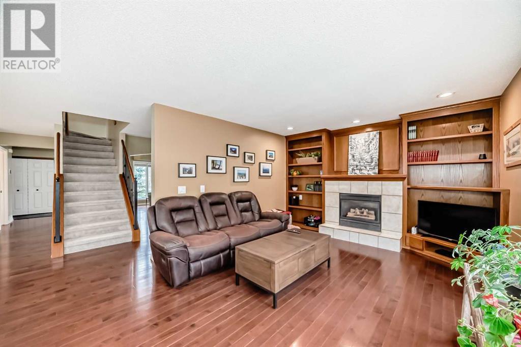14 Valley Ponds Crescent Nw, Calgary, Alberta  T3B 5T4 - Photo 16 - A2209951