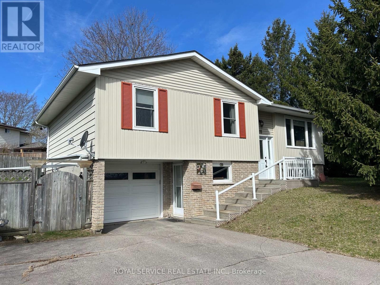 15 Payne Crescent, Port Hope, Ontario L1A 3Y3 - Photo 2 - X12100652
