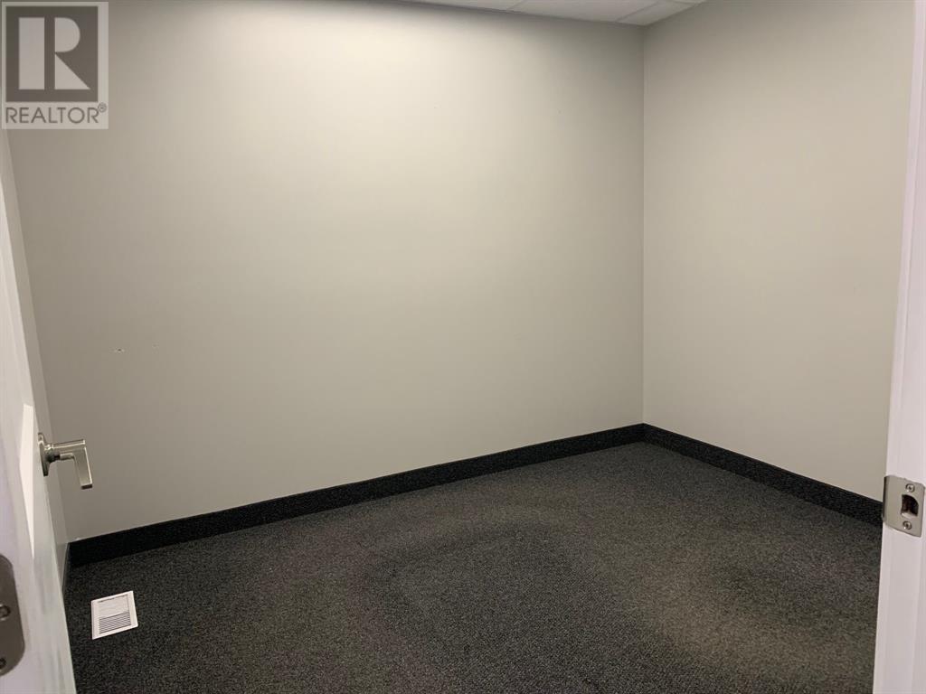 111 Campbell Street, Sarnia, Ontario  N7T 2G5 - Photo 8 - 25005417