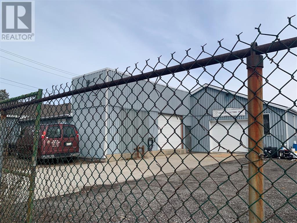 111 Campbell Street, Sarnia, Ontario  N7T 2G5 - Photo 6 - 25005417