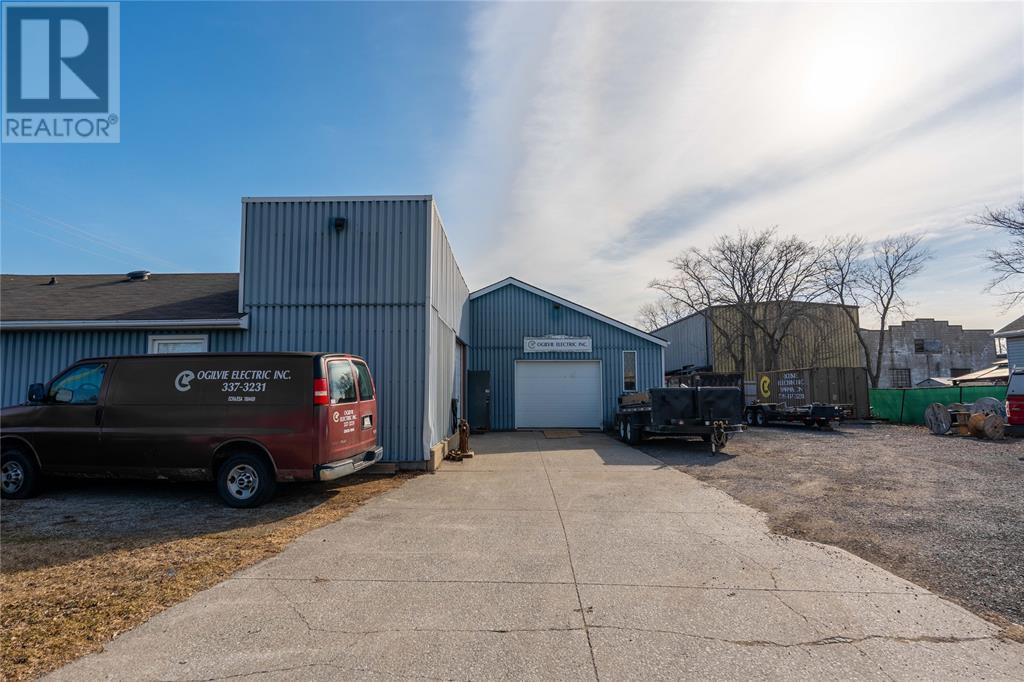 111 Campbell Street, Sarnia, Ontario  N7T 2G5 - Photo 25 - 25005417