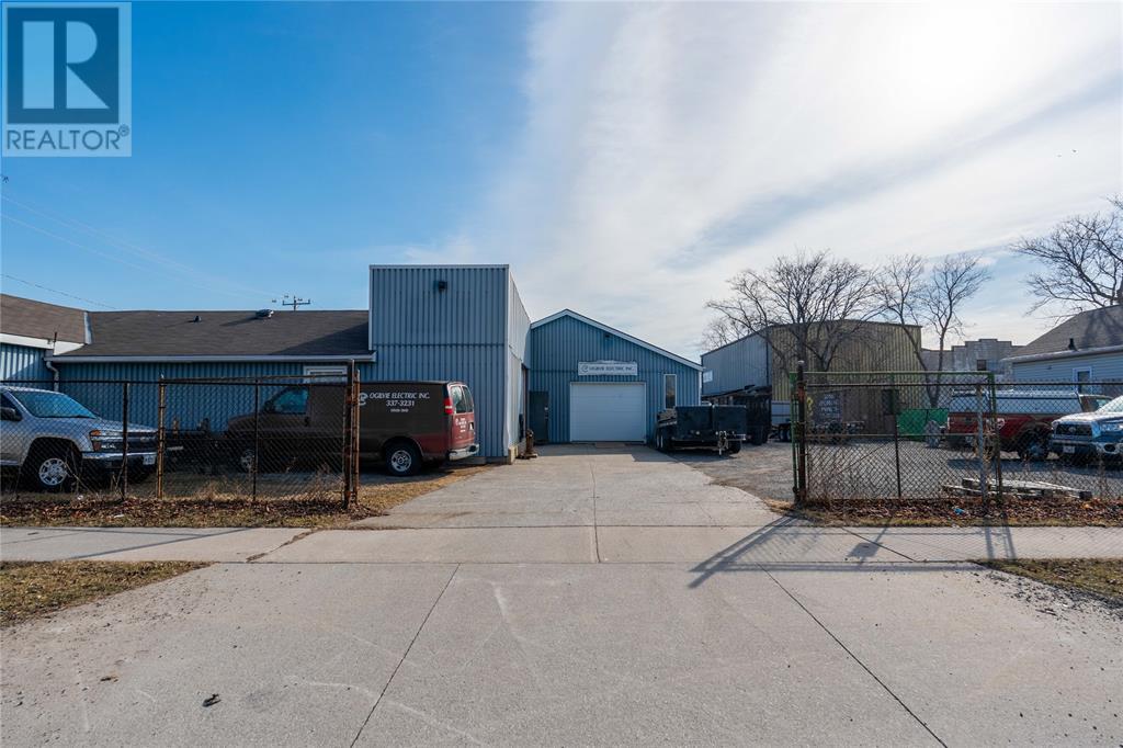 111 Campbell Street, Sarnia, Ontario  N7T 2G5 - Photo 28 - 25005417