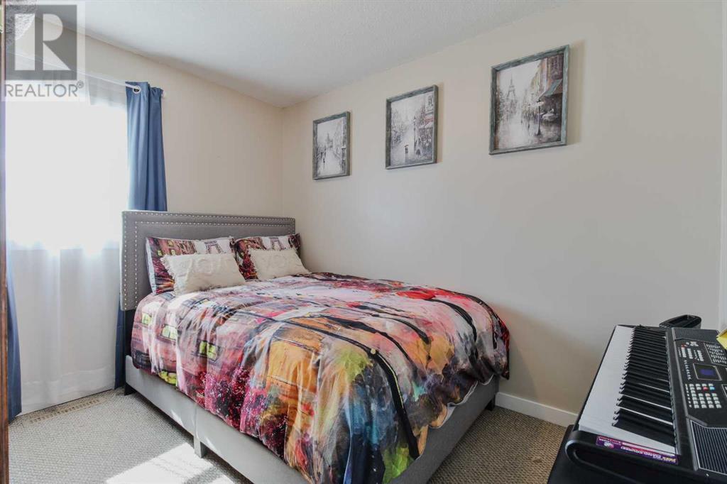 565 Rogers Avenue, Picture Butte, Alberta  T1K 2A0 - Photo 12 - A2208692