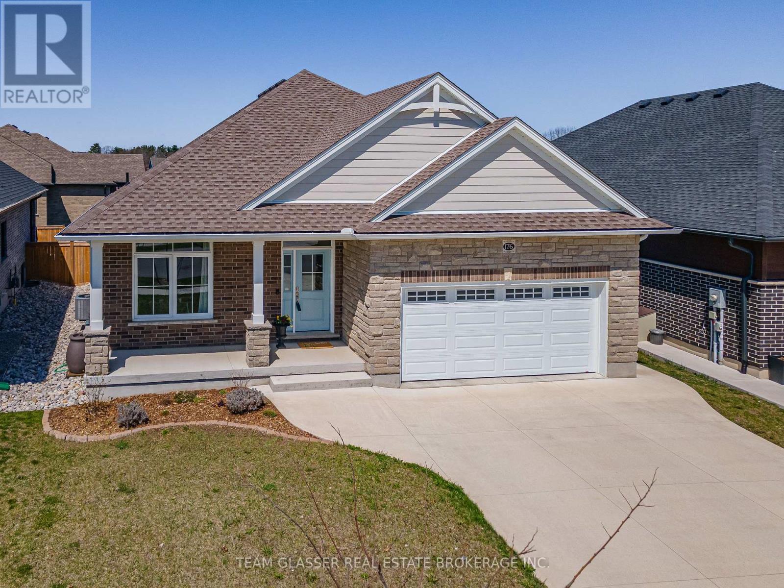 176 Boardwalk Way, Thames Centre, Ontario  N0L 1G2 - Photo 5 - X12107513