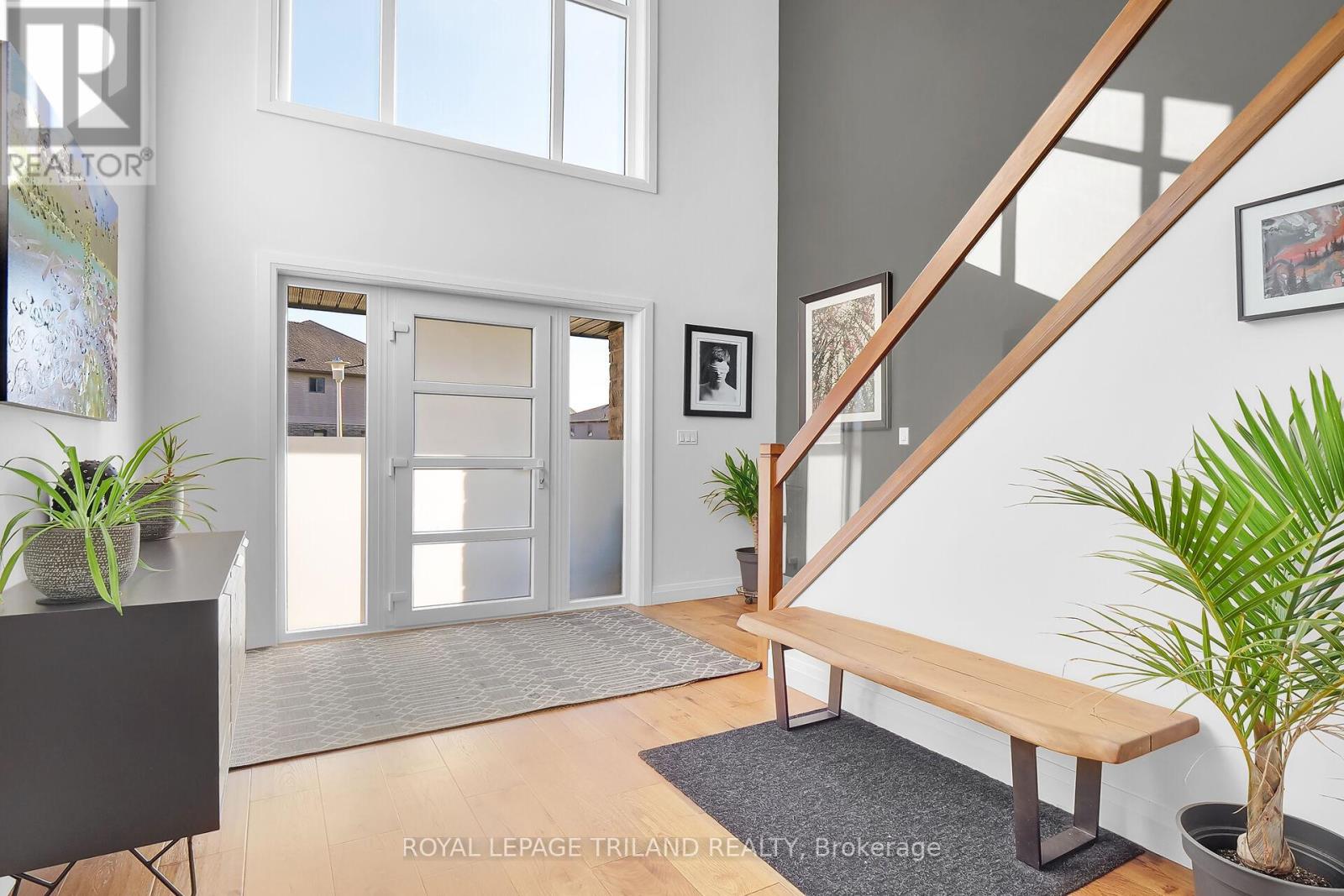 Property at 2438 RED THORNE CRESCENT image 3