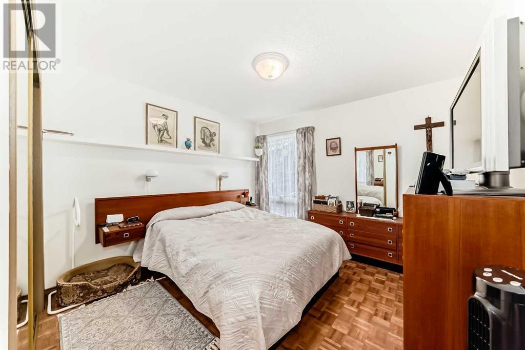 5624 Ladbrooke Drive Sw, Calgary, Alberta  T3E 5X8 - Photo 24 - A2205451