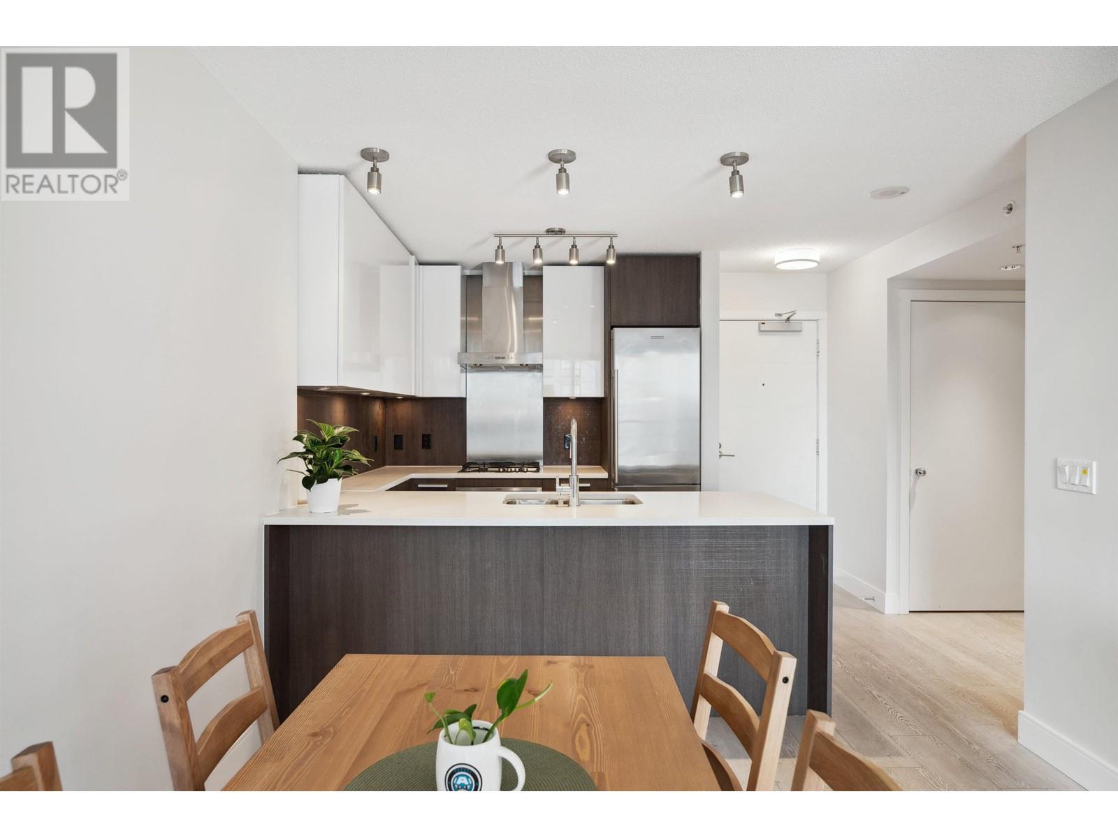 1708 3007 Glen Drive, Coquitlam, British Columbia  V3B 0L8 - Photo 11 - R2994786