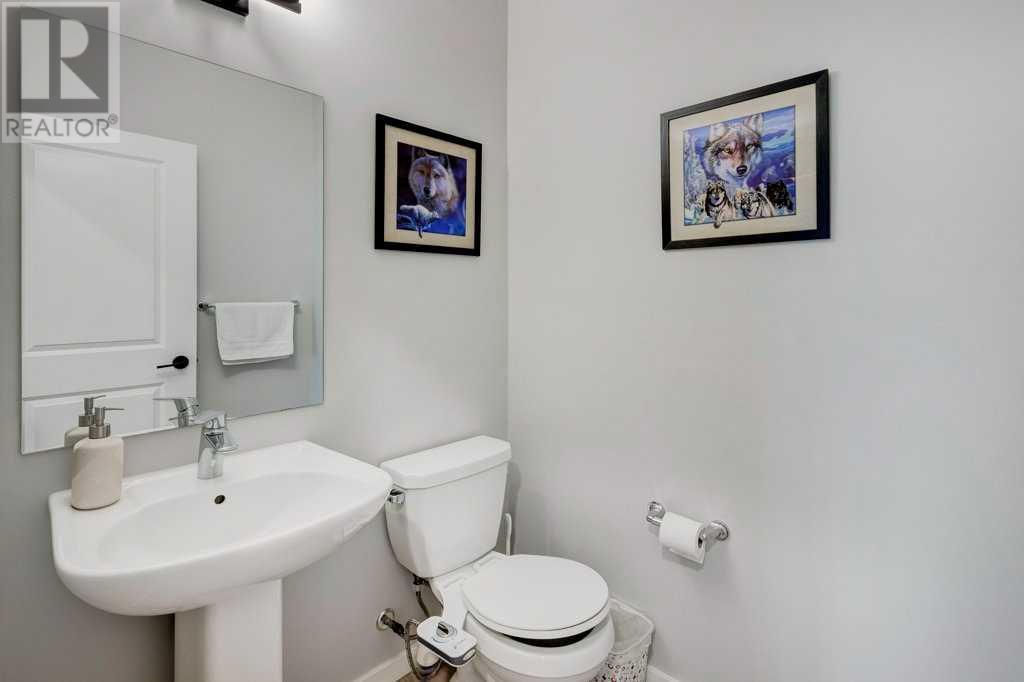 427 Lawthorn Way Se, Airdrie, Alberta  T4A 3M7 - Photo 14 - A2214632