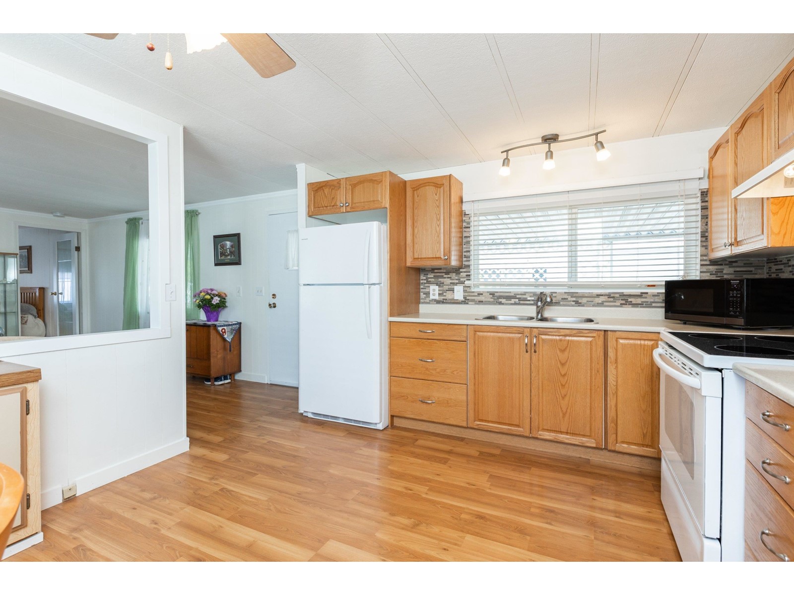 38 2270 196 Street, Langley, British Columbia  V2Z 1N6 - Photo 12 - R2993186