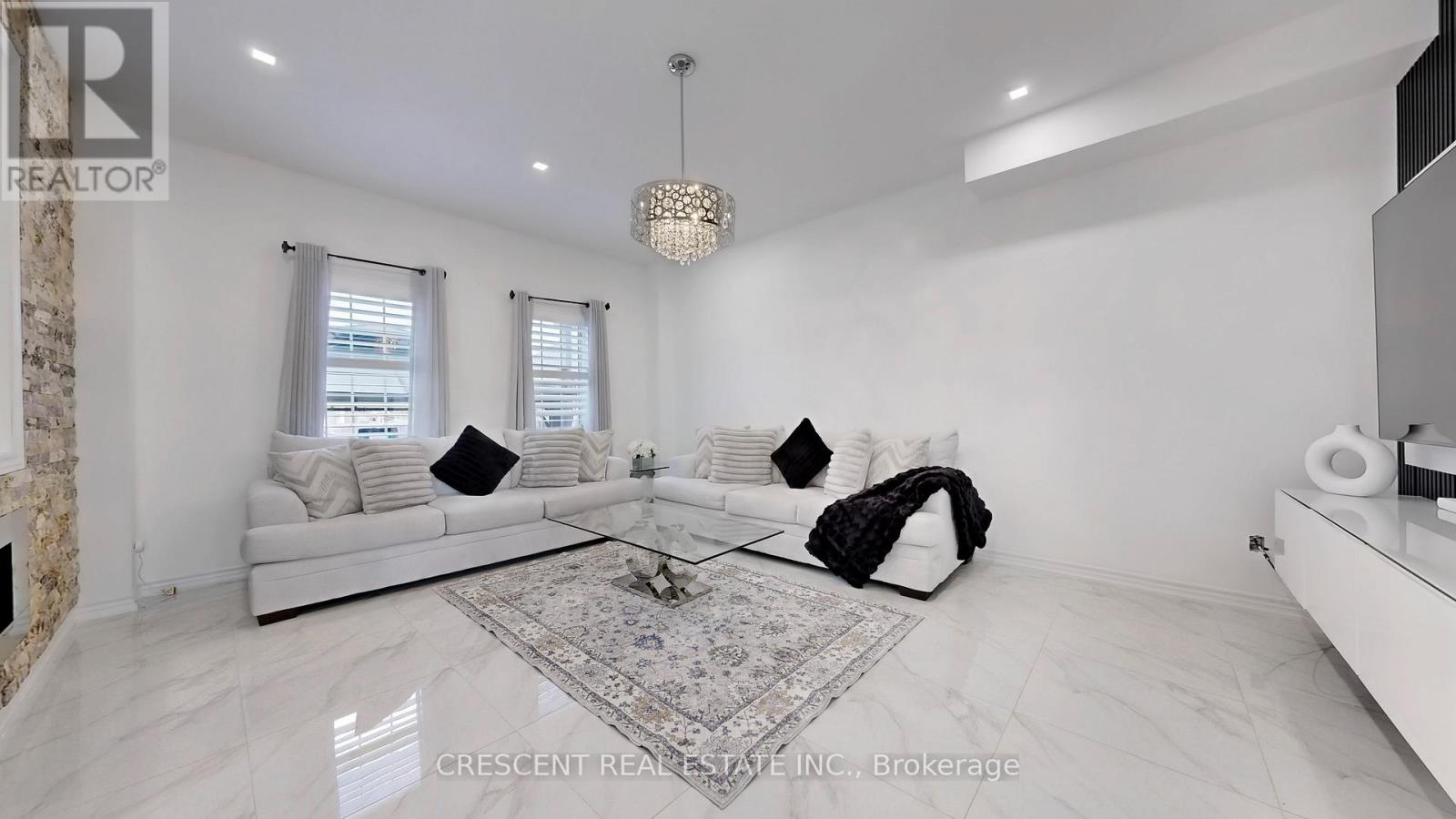 Property at 29 VETTESE COURT image 3