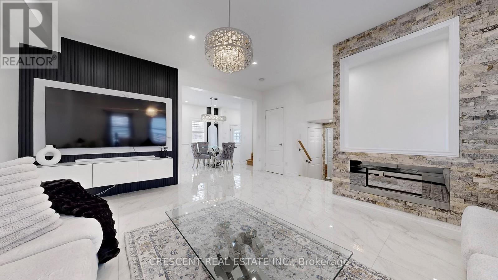 Property at 29 VETTESE COURT image 4
