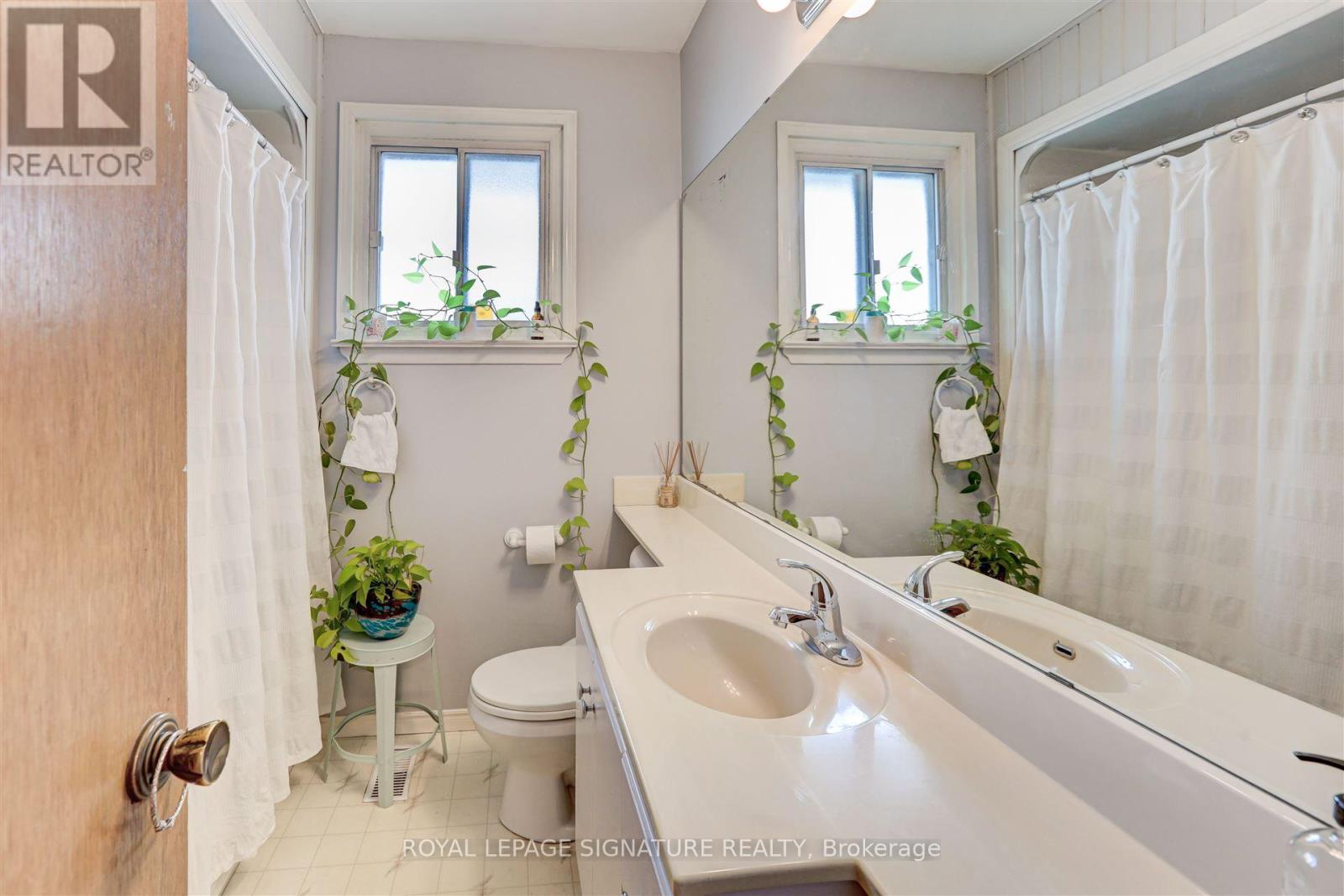3157 The Credit Woodlands, Mississauga, Ontario  L5C 2J2 - Photo 13 - W12107496