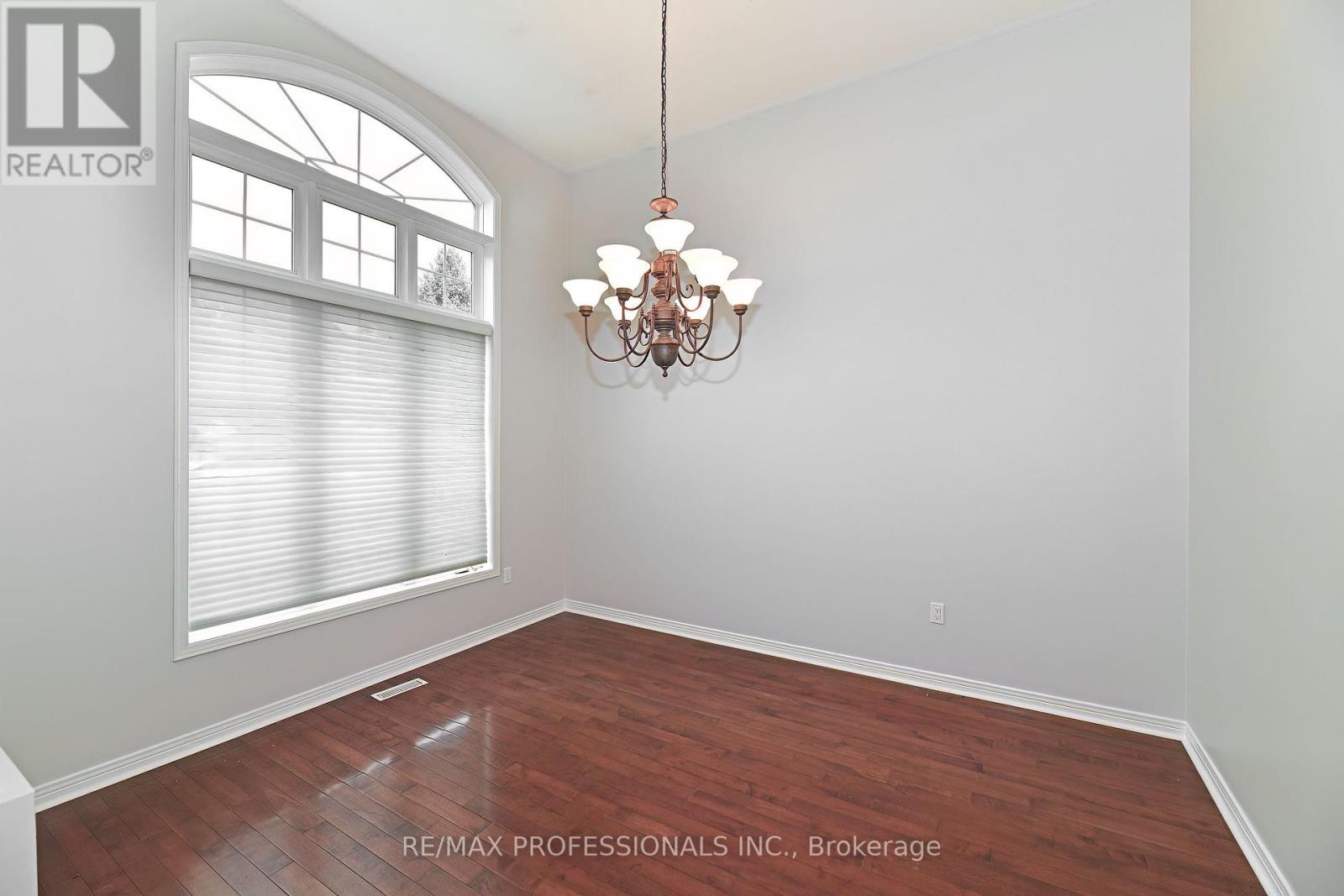 5 - 2228 Turnberry Road, Burlington, Ontario  L7M 4P9 - Photo 14 - W12107547