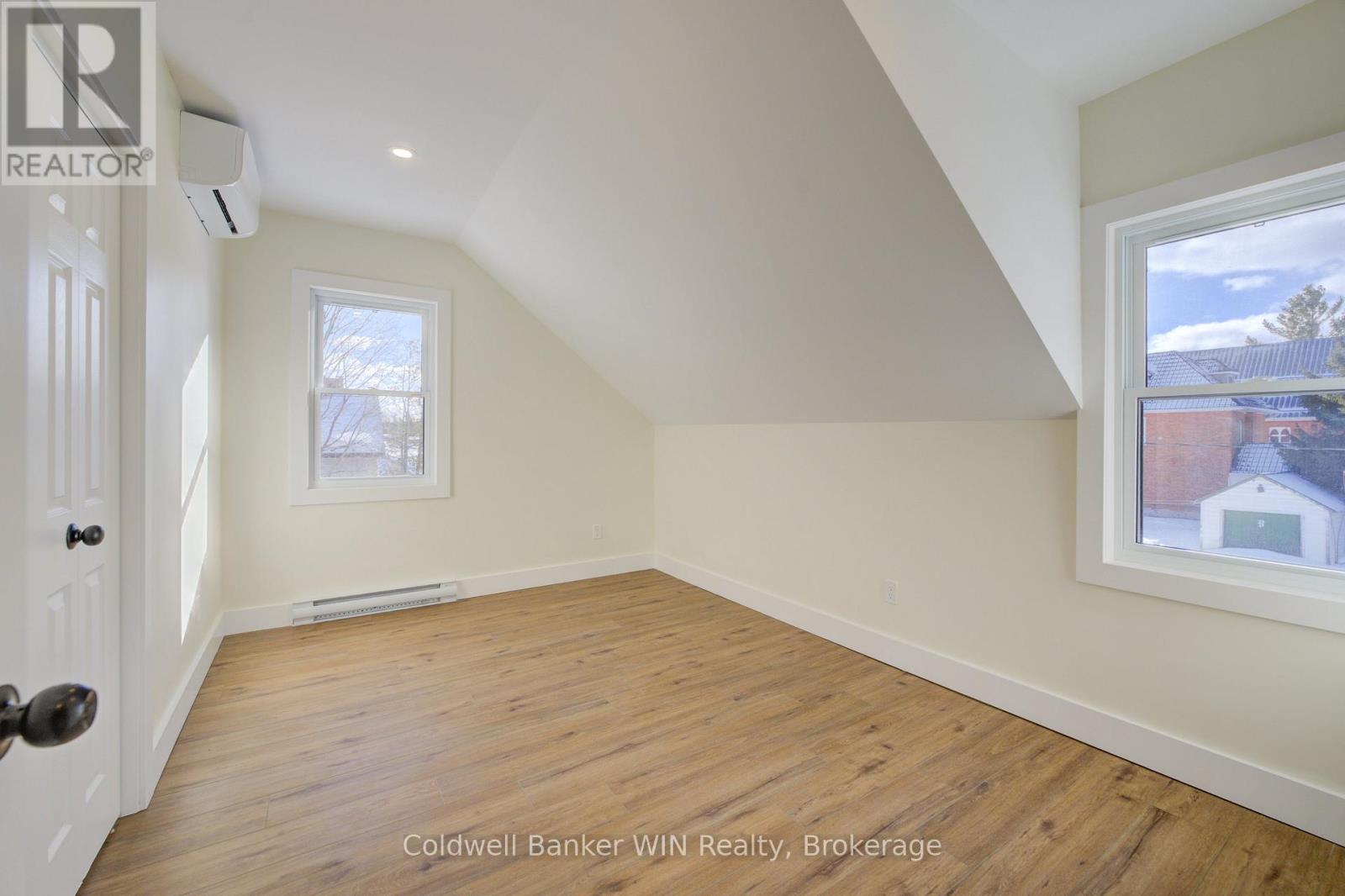 24 Crawford Street, Chatsworth, Ontario  N0H 1G0 - Photo 12 - X12011126
