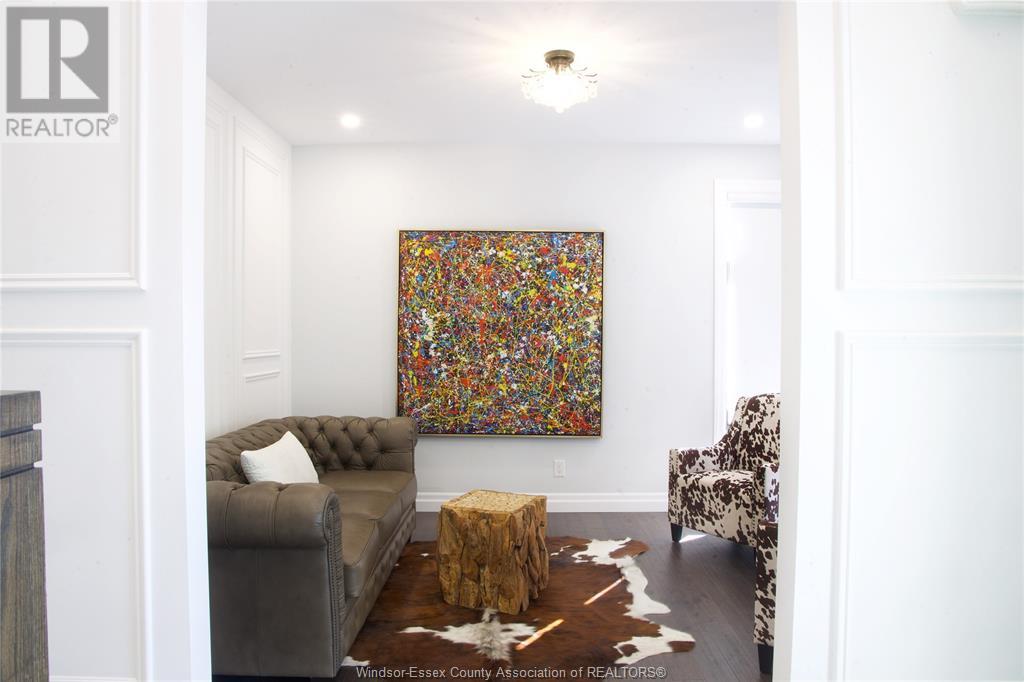 Property at 406 THOMPSON AVENUE image 3
