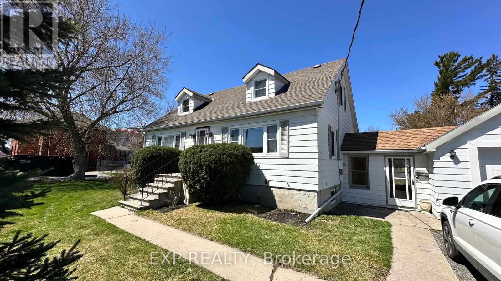 MAIN - 536 DUNDAS STREET E, Belleville, Ontario