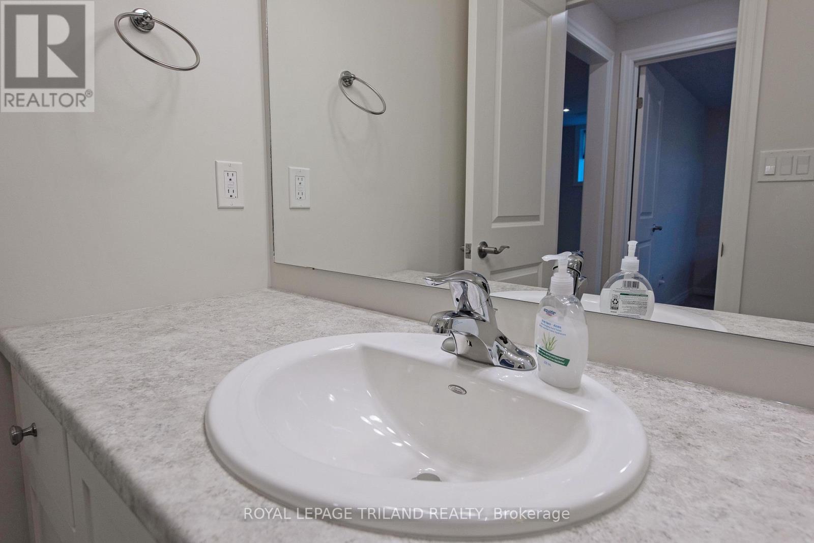 11 - 234 Peach Tree Boulevard, St. Thomas, Ontario  N5R 0G8 - Photo 36 - X12107597