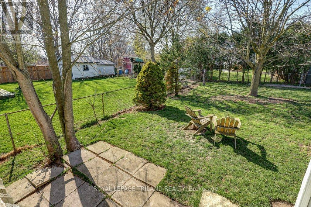 85 Chestnut Street, St. Thomas, Ontario  N5R 2B1 - Photo 12 - X12107603