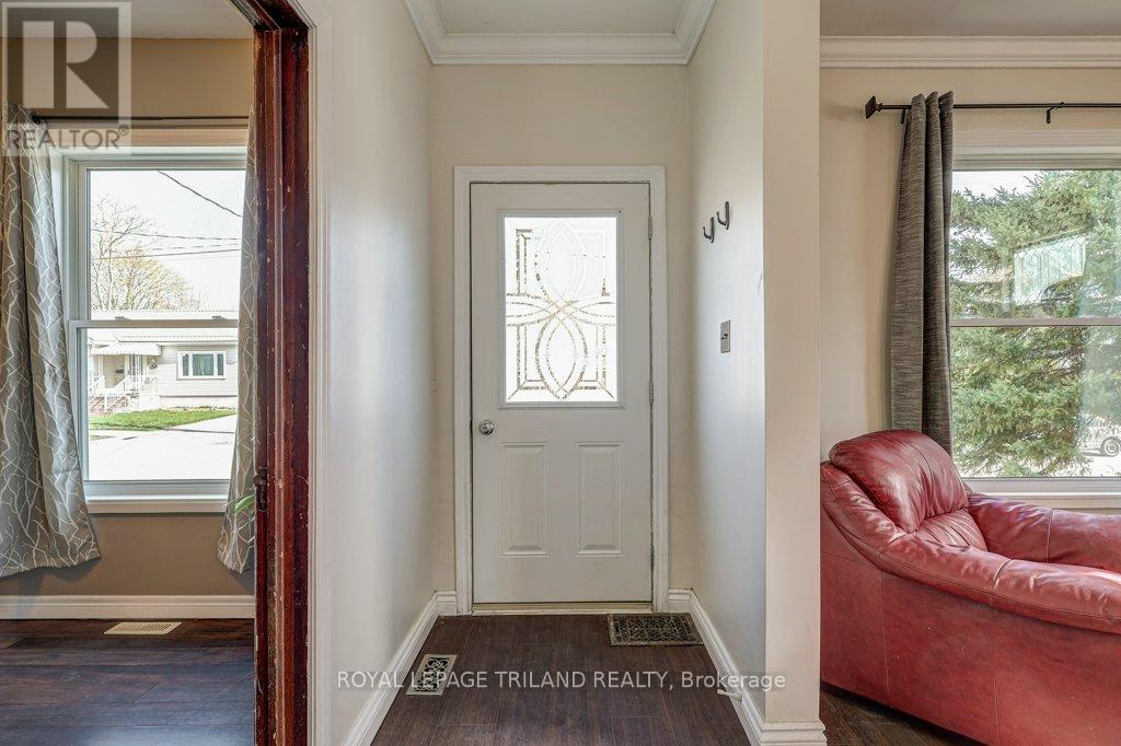 85 Chestnut Street, St. Thomas, Ontario  N5R 2B1 - Photo 16 - X12107603