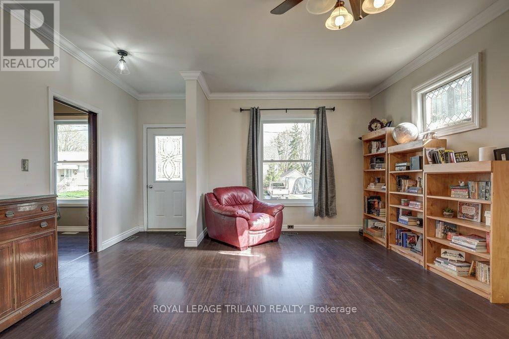 85 Chestnut Street, St. Thomas, Ontario  N5R 2B1 - Photo 17 - X12107603