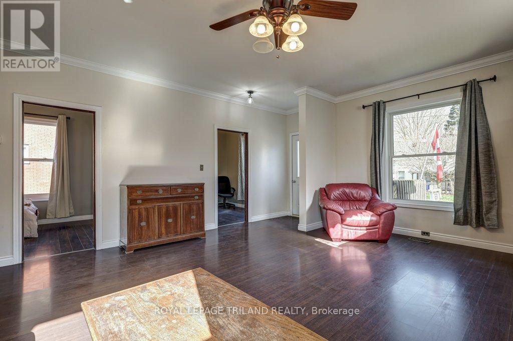 85 Chestnut Street, St. Thomas, Ontario  N5R 2B1 - Photo 18 - X12107603