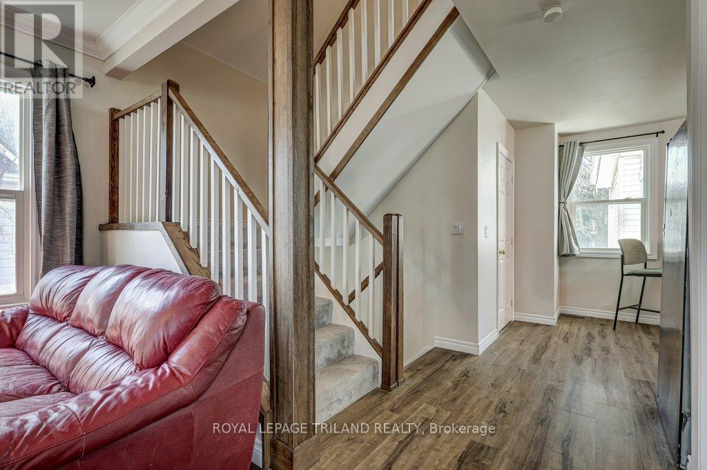 85 Chestnut Street, St. Thomas, Ontario  N5R 2B1 - Photo 23 - X12107603