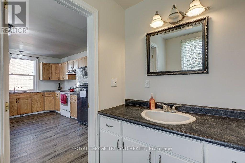 85 Chestnut Street, St. Thomas, Ontario  N5R 2B1 - Photo 35 - X12107603