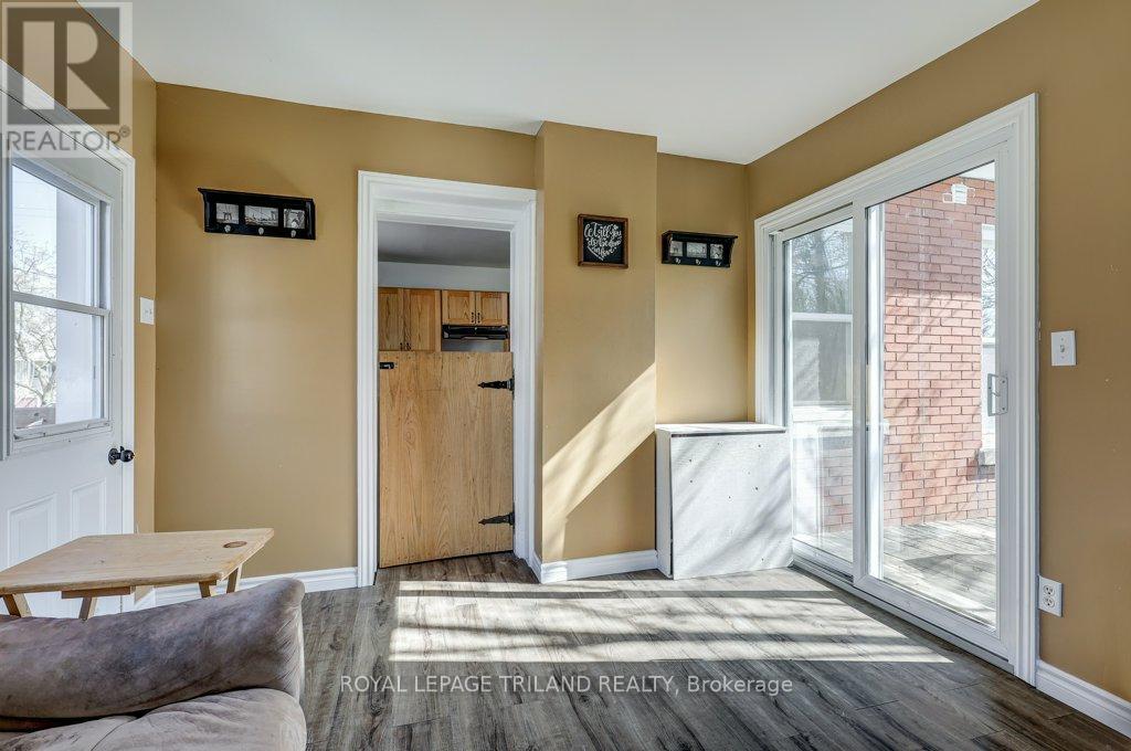 85 Chestnut Street, St. Thomas, Ontario  N5R 2B1 - Photo 38 - X12107603