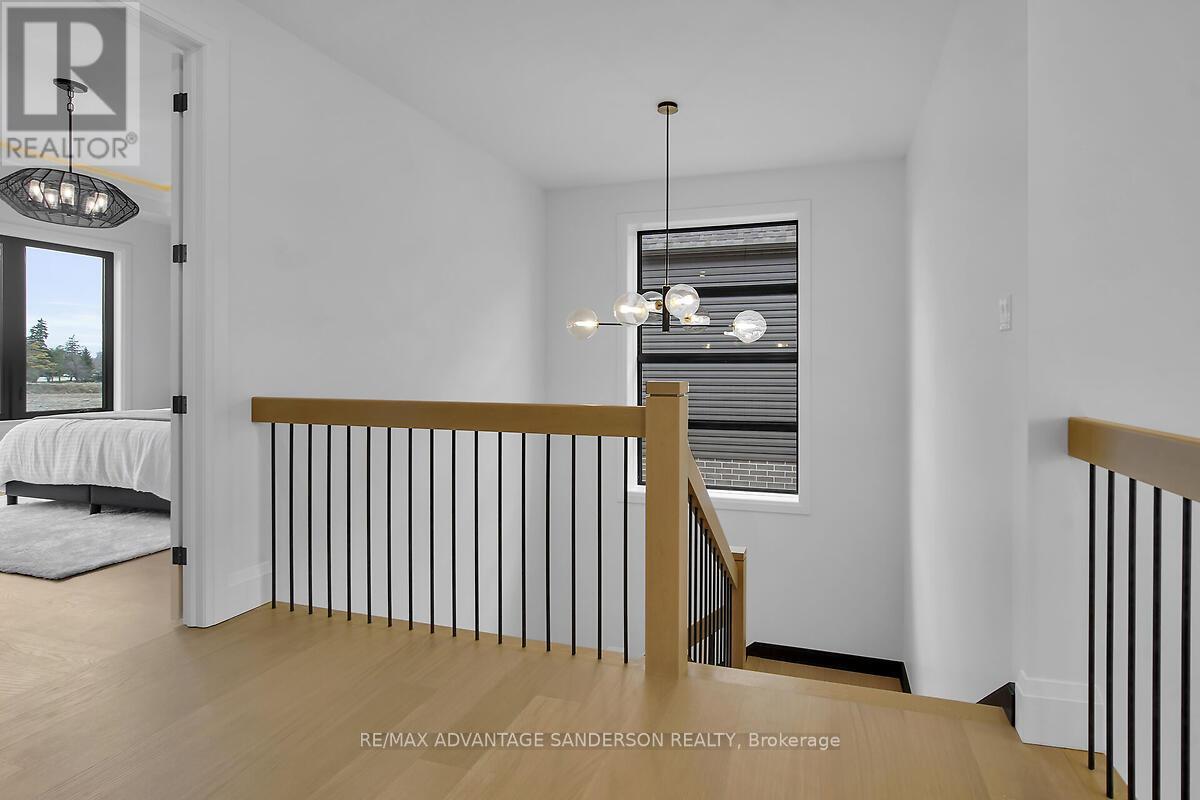 588 Creekview Chase, London North (North R), Ontario  N6G 3X9 - Photo 39 - X12107640