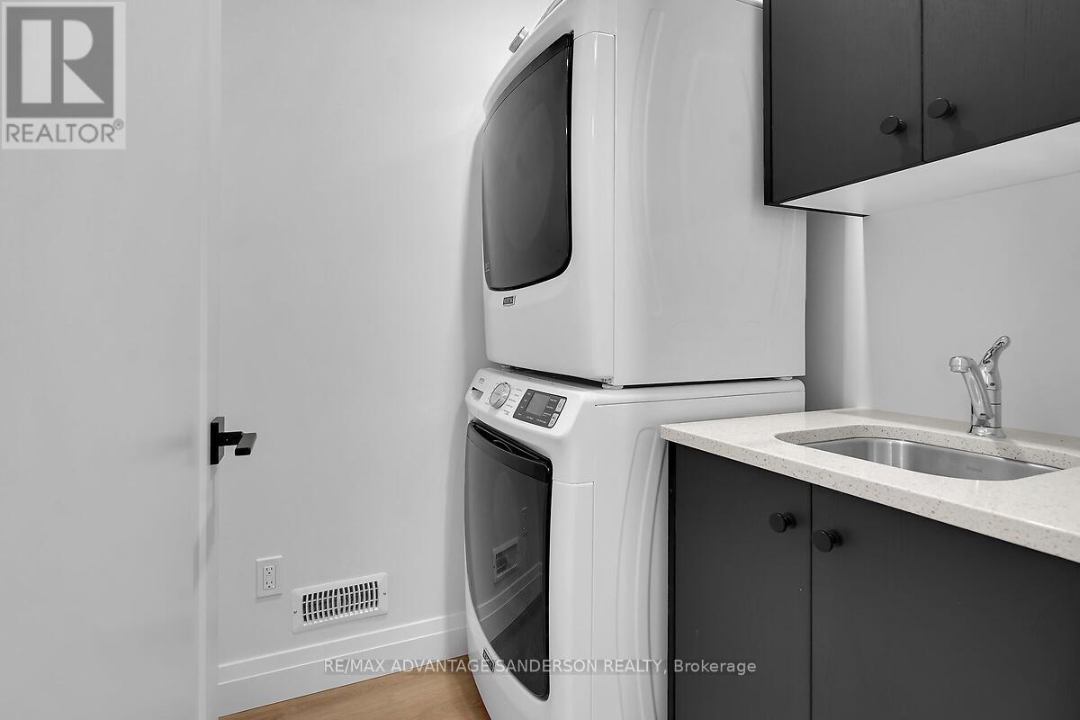 588 Creekview Chase, London North (North R), Ontario  N6G 3X9 - Photo 45 - X12107640