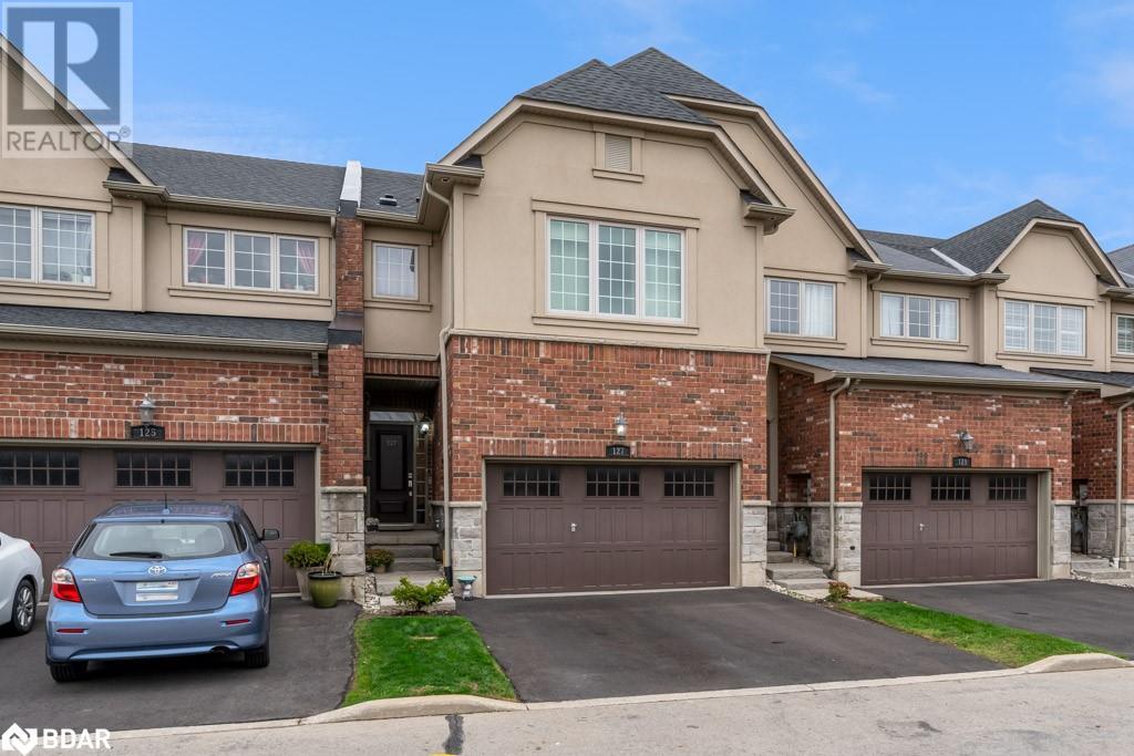 Property at 127 OAKHAVEN Place Unit# 127 image 2
