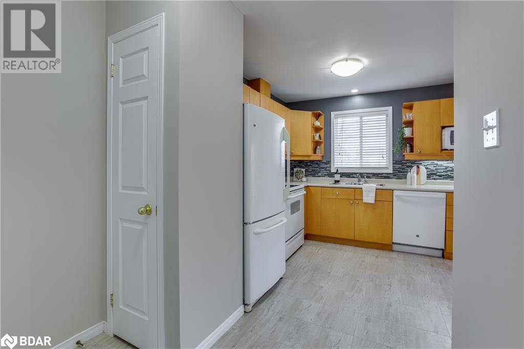 Photo 10 of 39 for 1535 Trossacks Avenue Unit# 54