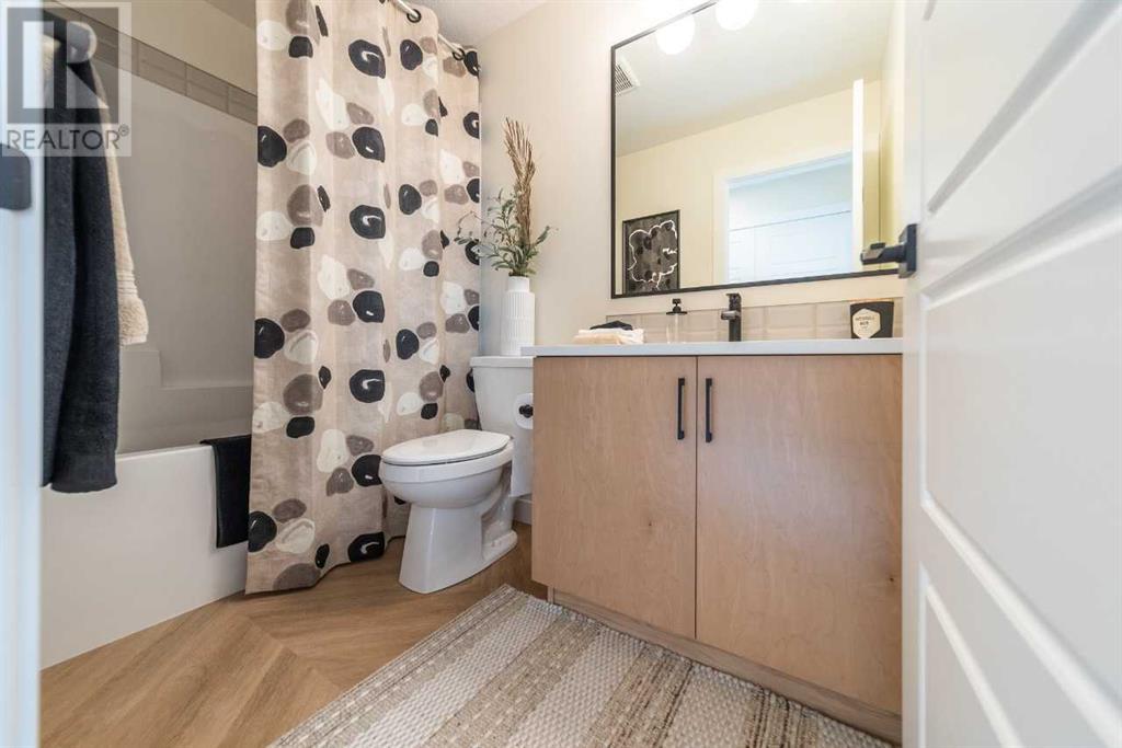 439 Chelsea Port Crossing, Chestermere, Alberta  T1X 2P4 - Photo 21 - A2207102