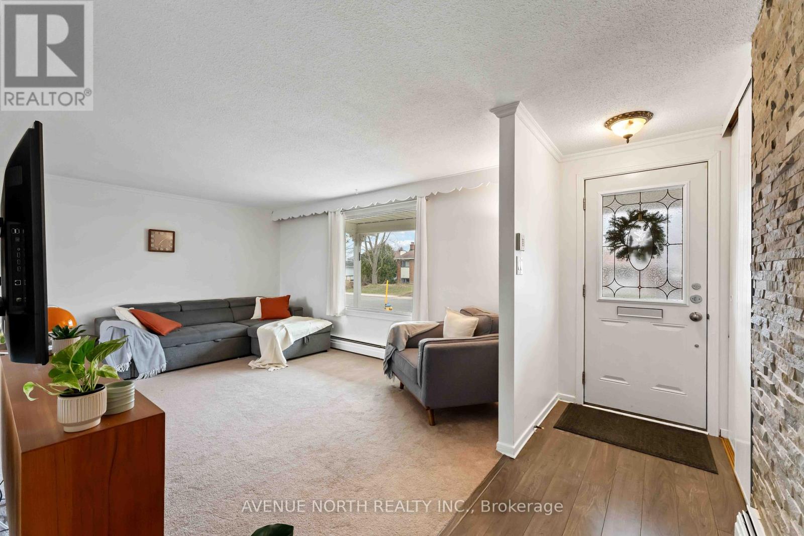 Property at 328 AMIENS STREET image 5
