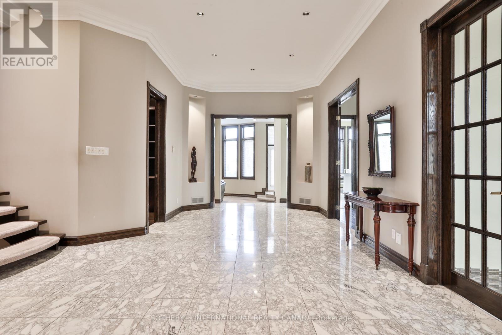Property at 290 BYNG AVENUE image 2