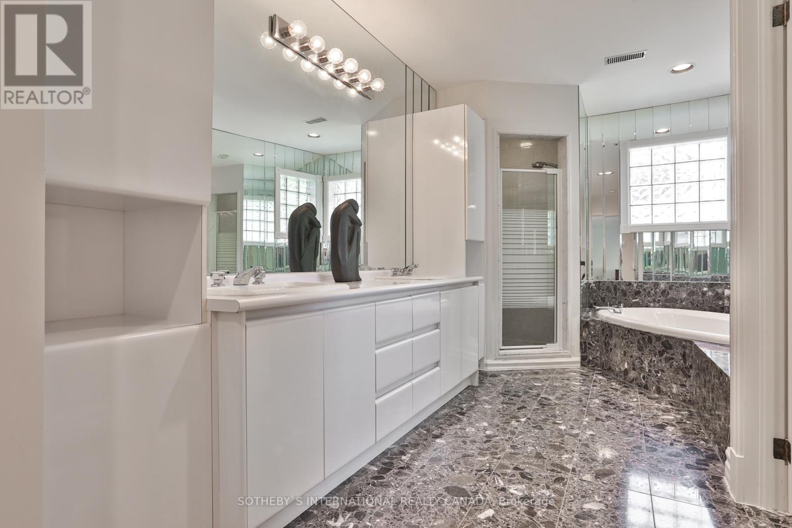 290 Byng Avenue, Toronto, Ontario  M2N 4L3 - Photo 22 - C12107626