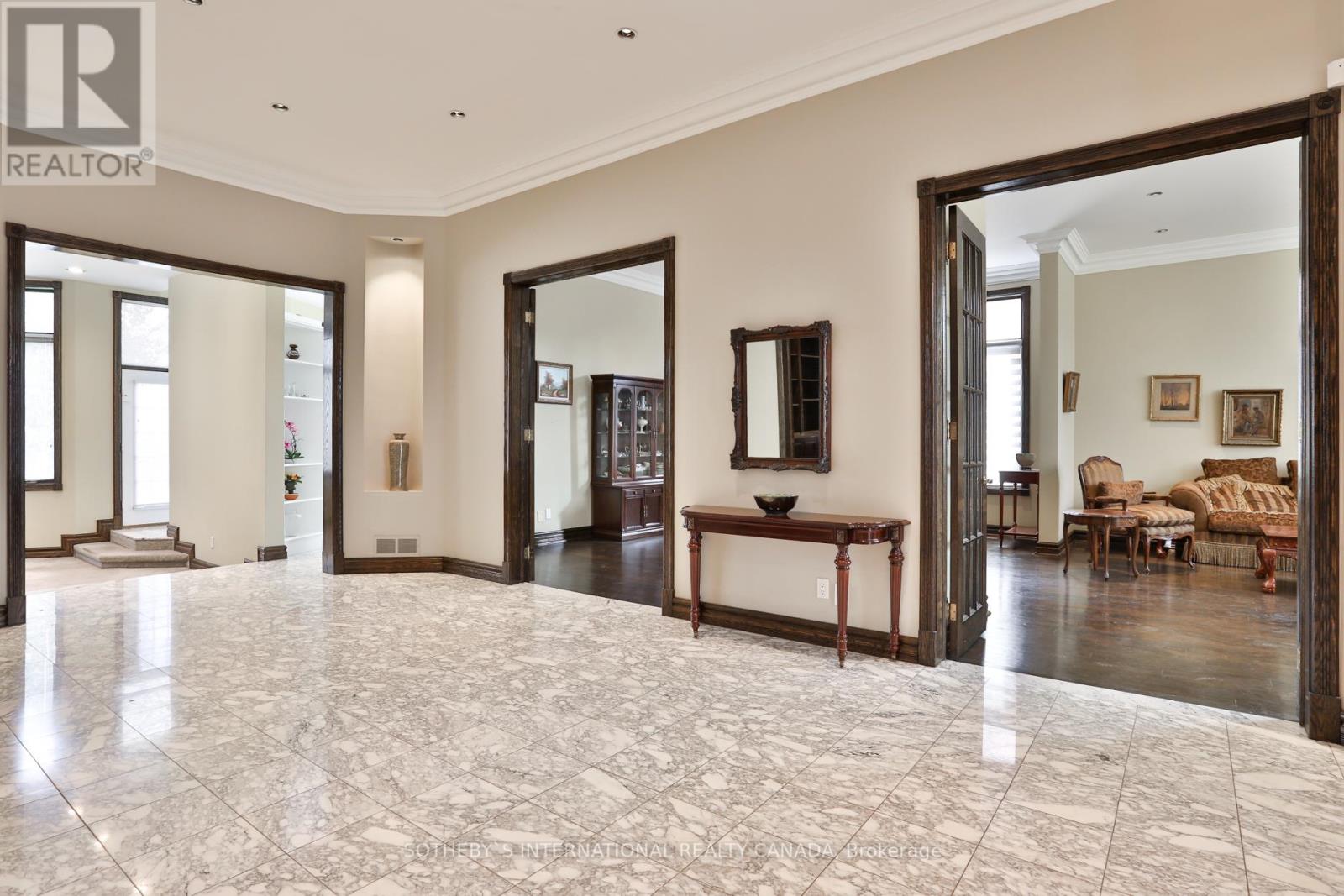 Property at 290 BYNG AVENUE image 3
