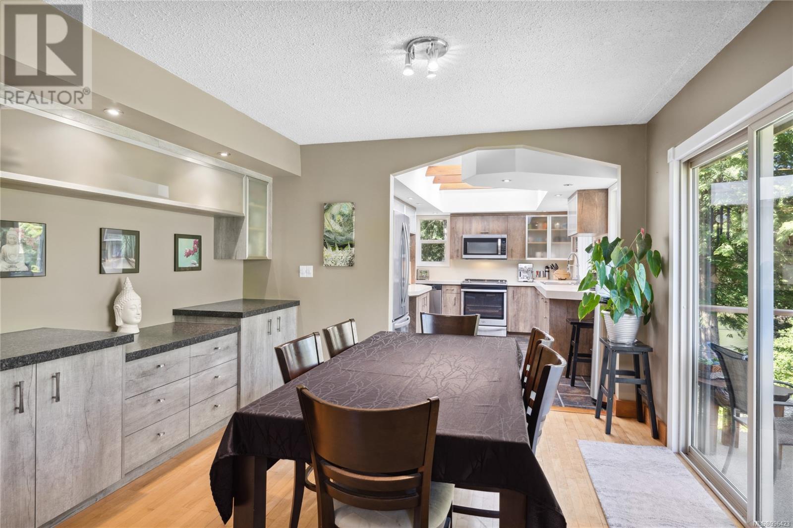 Property at 658 Martindale Rd image 1