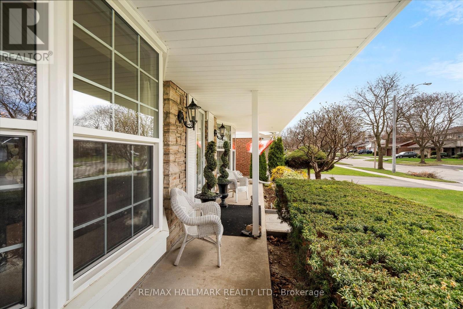 Property at 39 SHELDONBURY CRESCENT image 5