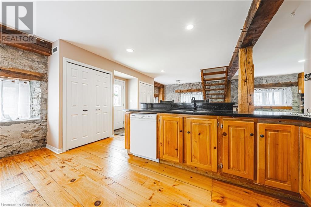 110 Freelton Road, Flamborough, Ontario  L8B 0Z3 - Photo 7 - 40716808