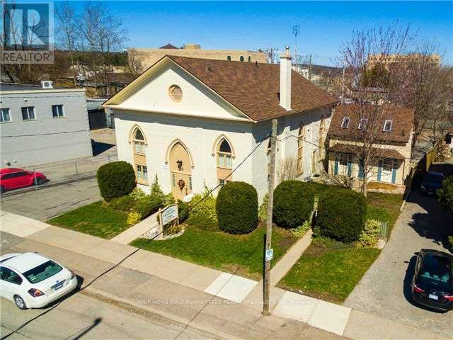 16-18 MOSLEY STREET, Aurora, Ontario