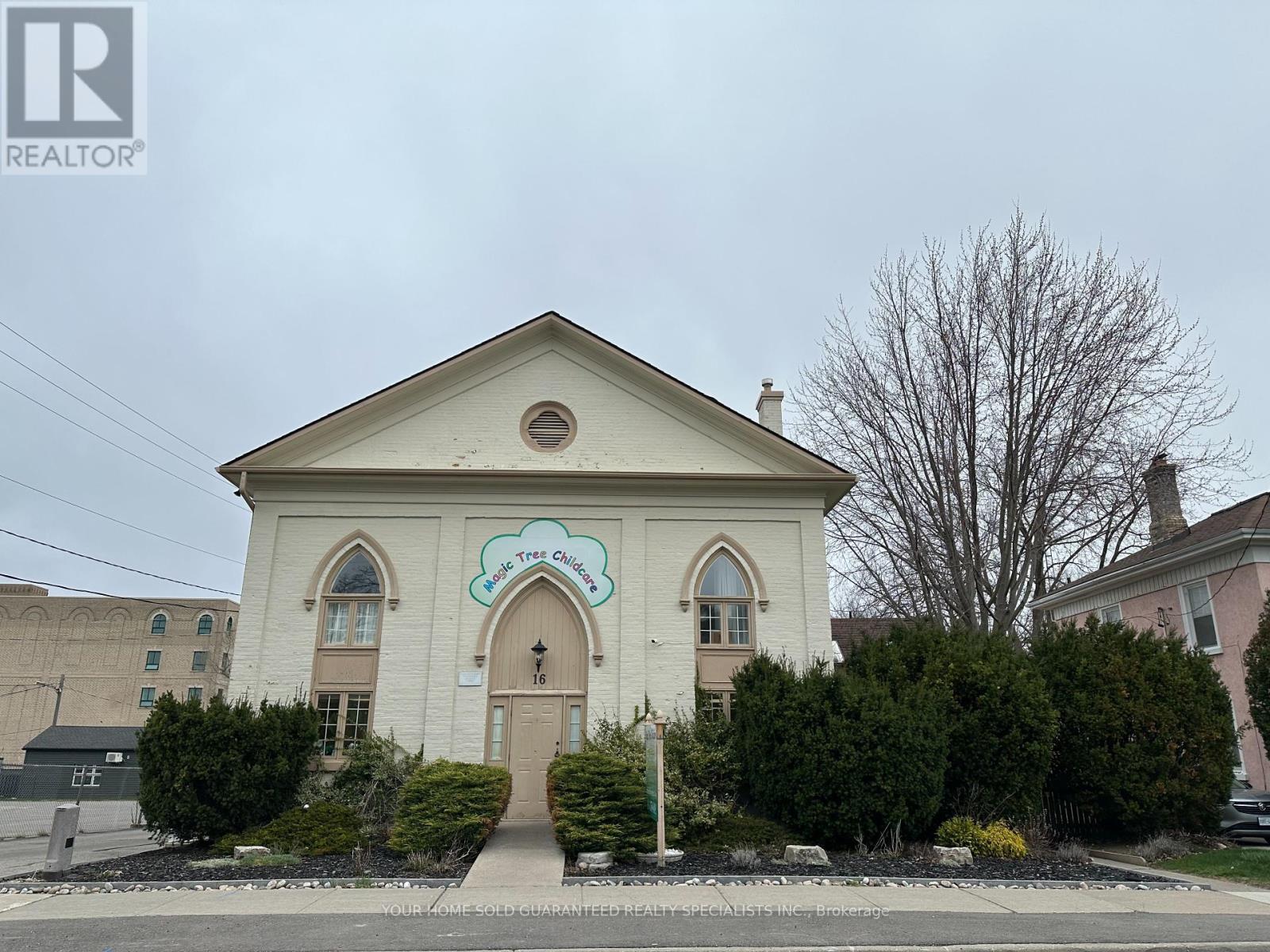 16-18 Mosley Street, Aurora, Ontario  L4G 1G6 - Photo 2 - N12107669