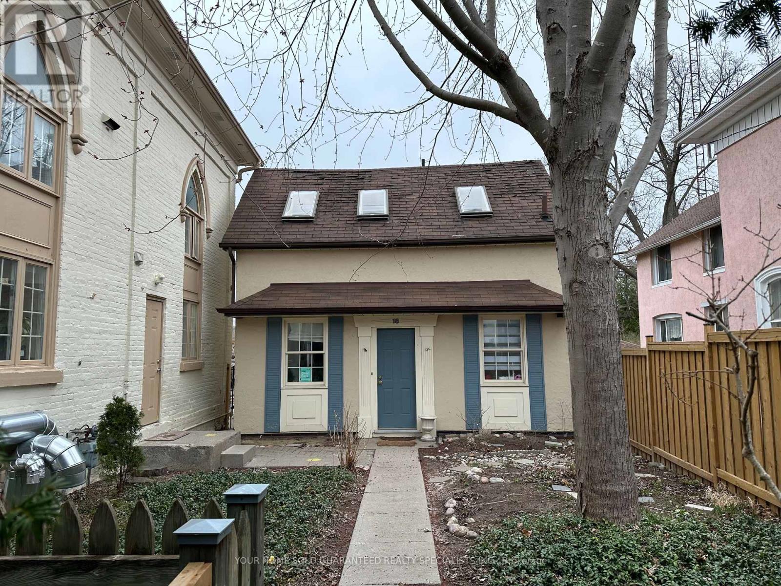 16-18 Mosley Street, Aurora, Ontario  L4G 1G6 - Photo 3 - N12107669