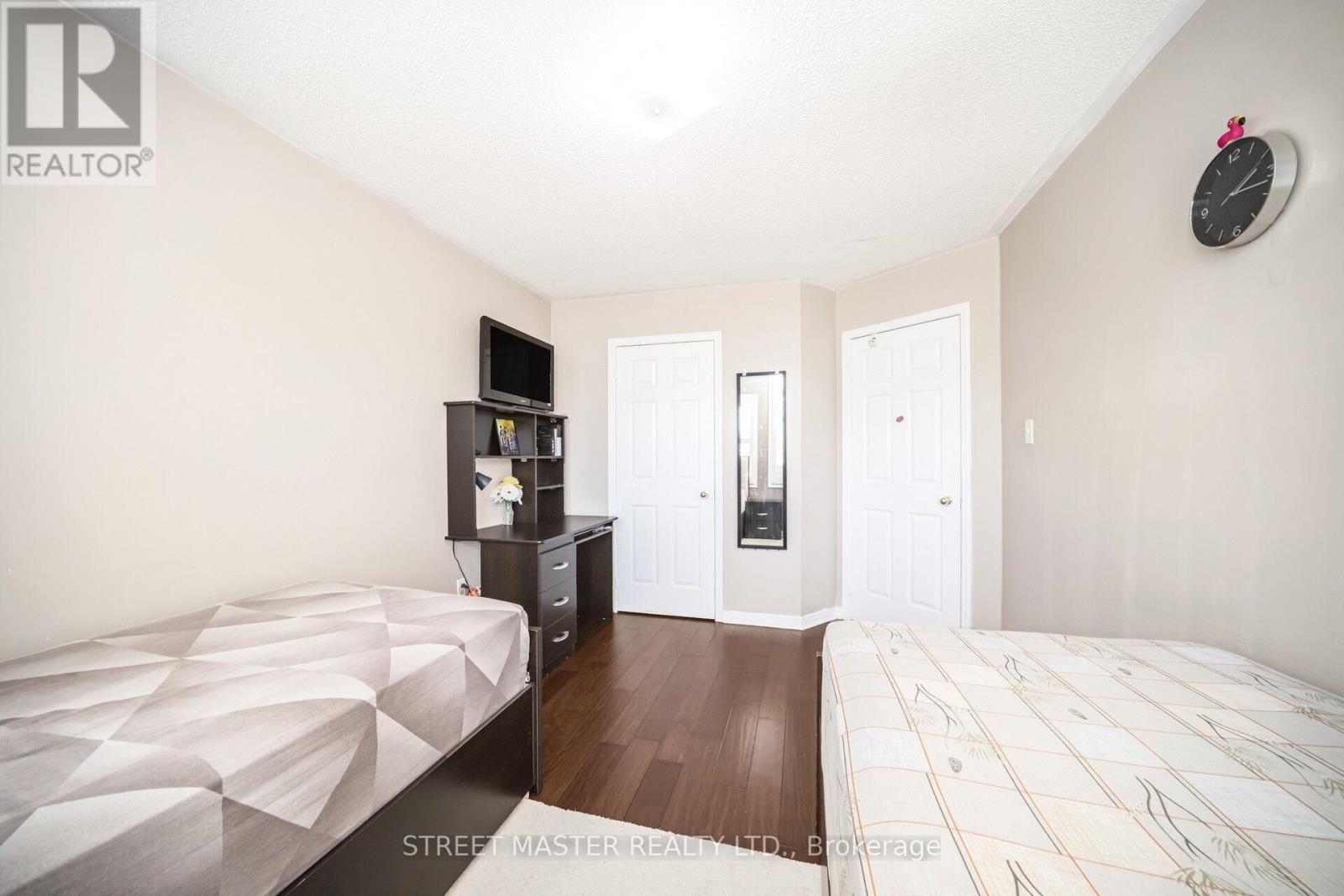 72 Newington Crescent, Brampton, Ontario  L6P 3G1 - Photo 29 - W12019074