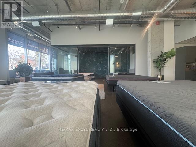 2737 Dufferin Street, Toronto, Ontario  M2B 3R5 - Photo 6 - W12107570